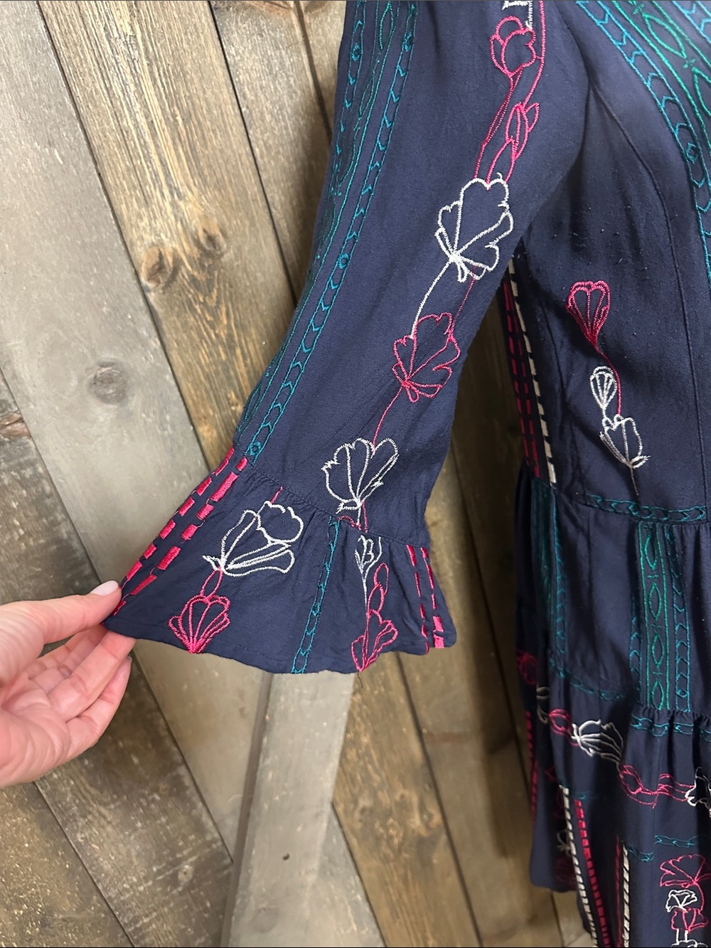 Anthropologie Akemi + Kin Navy Blue Embroidered Boho Floral Mini Dress Size 8 - Picture 7 of 12